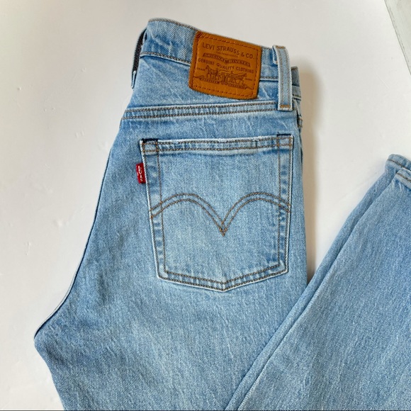 Levi’s wedgie fit jeans - Picture 3 of 11